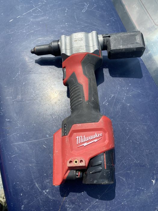 Postol nituri Milwaukee M12 BPRT , an 2022