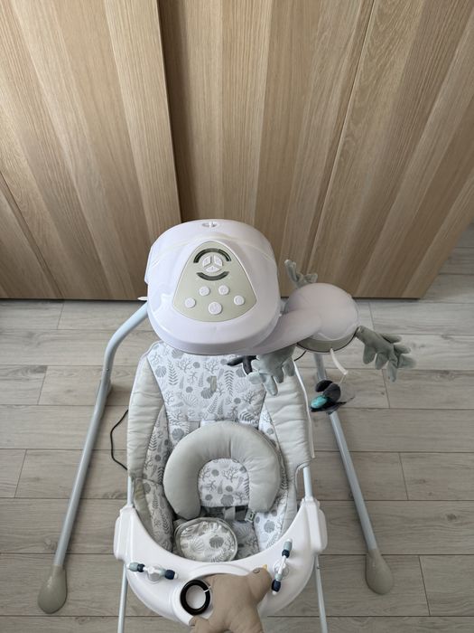 Balansoar, Leagan electric Caretero Raffi bebe, bebelusigri, rotire 90°, 5 viteze, set cu carusel si jucarii