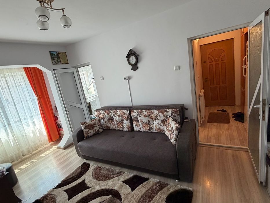 Vand garsonieră confort 1