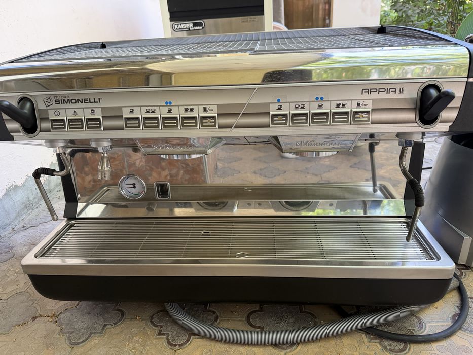 Nuovo Simonelle Appia 2 + kofe molka + muz apparat