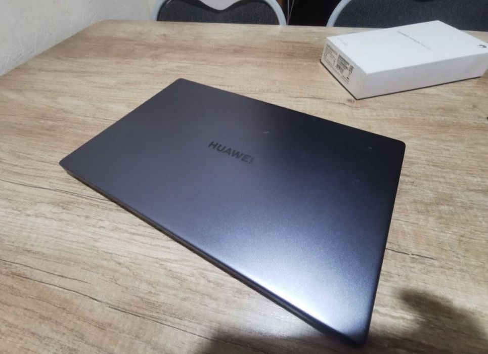 ноутбук HUAWEI Mate Book D16