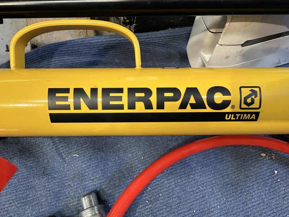 Хидравличен крик Enerpac 20 тона