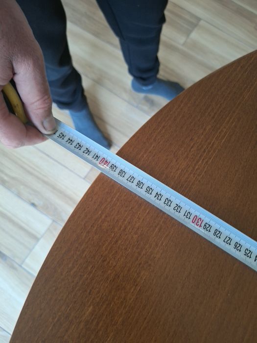 Трапезна дървена маса