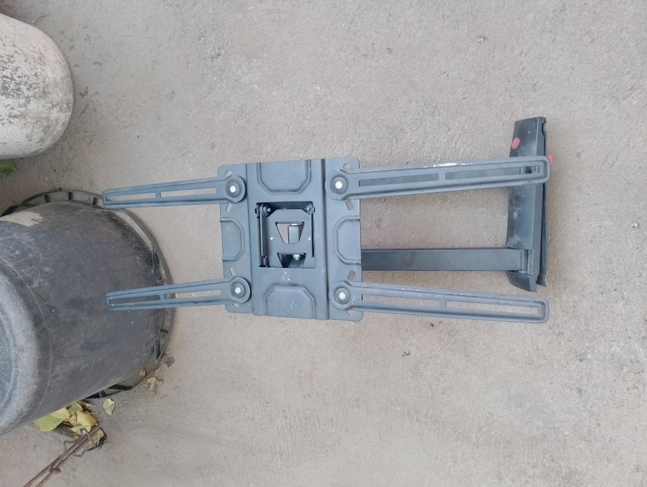 Кронштейн для телевизора