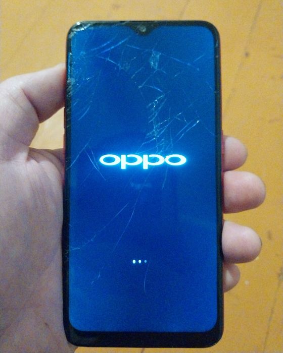 Продам телефон OPPO A5s.