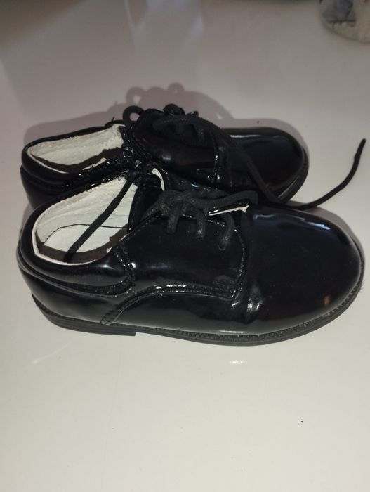 Продается детская обувь