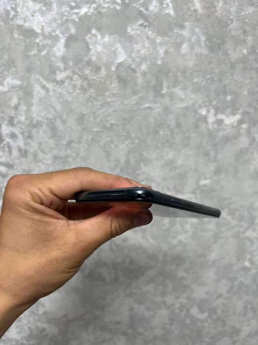 Iphone 11 pro          ..