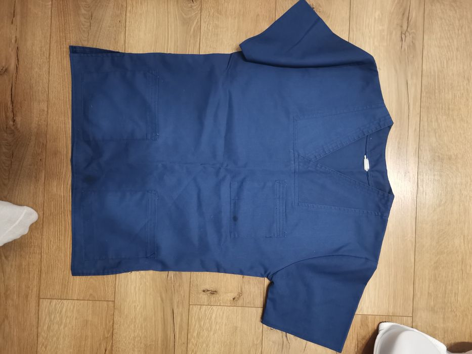 Costum asistent medical