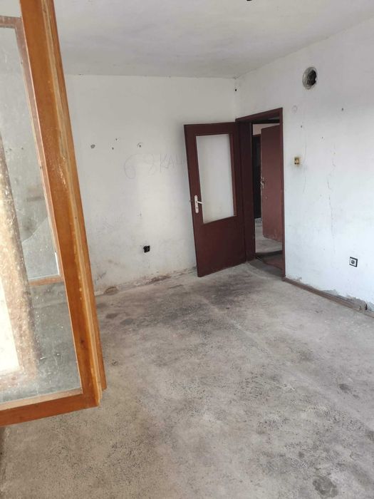 Продава се Къща в с. Въгларово, Област Хасково - 10440 кв.м за 4 €/кв.м - Снимка #12