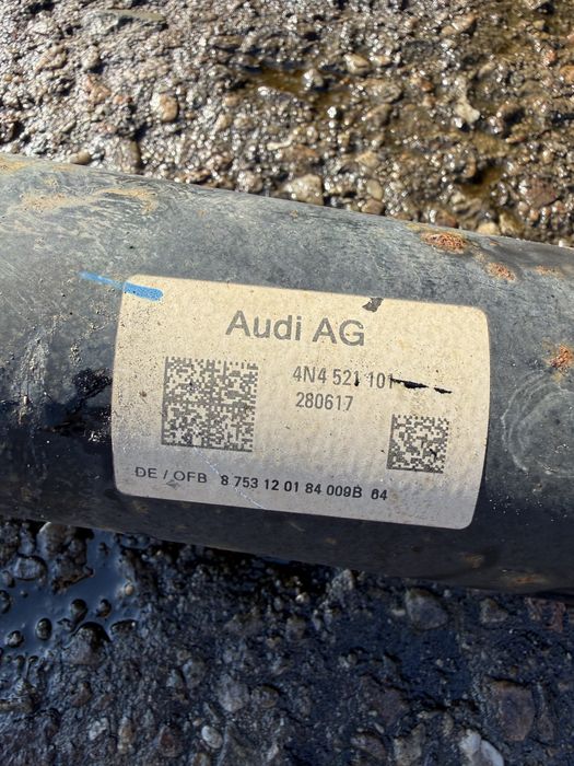 Кардан карданен вал за Audi A8 D5 Long  4N4521101