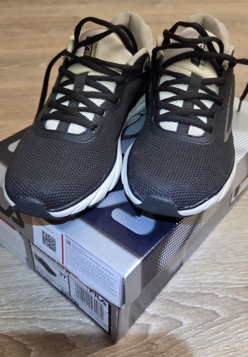 Кроссовки Fila, 37 размер