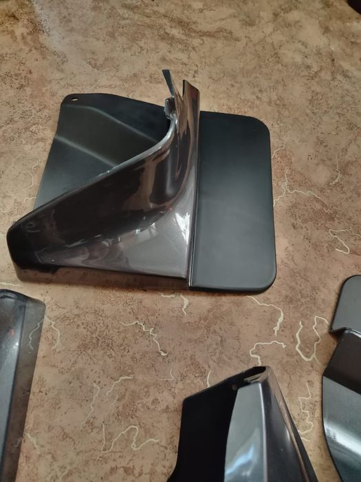 Брызговики на Прадо 120