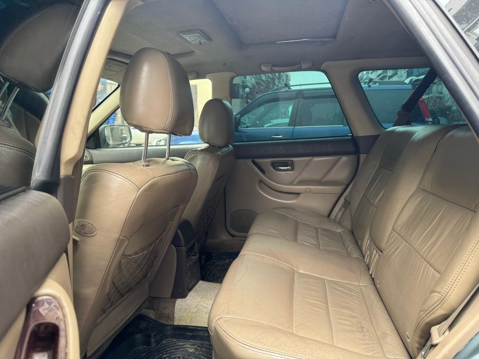 Субару легаси 2001