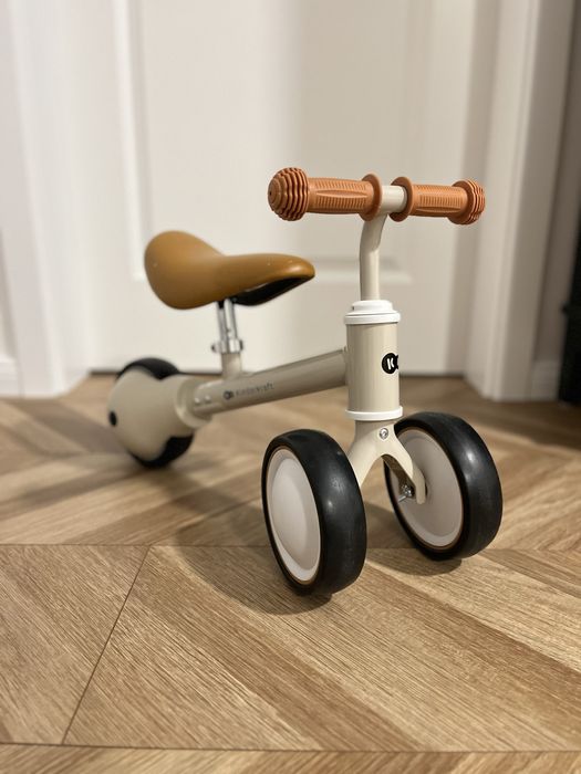 Tricicleta Kinderkraft 1-3 ani
