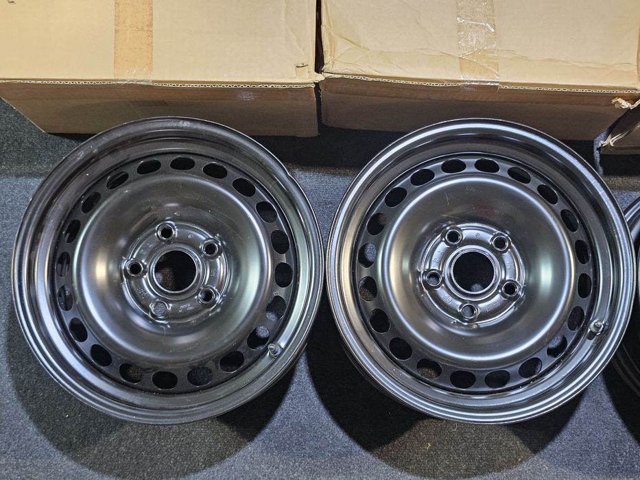 Set jante tabla Volkswagen 5x112 R15 7J ET37 noi originale