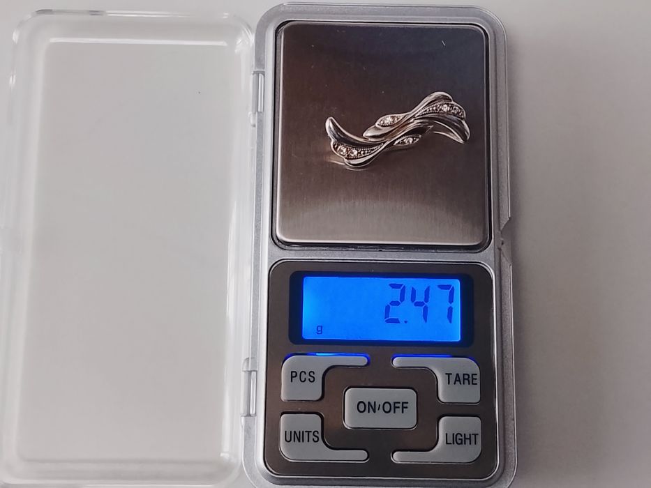 Veche brose din argint de 925, cu zirconii, copii