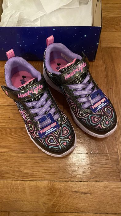 Детски чисто нови маратонки Scechera