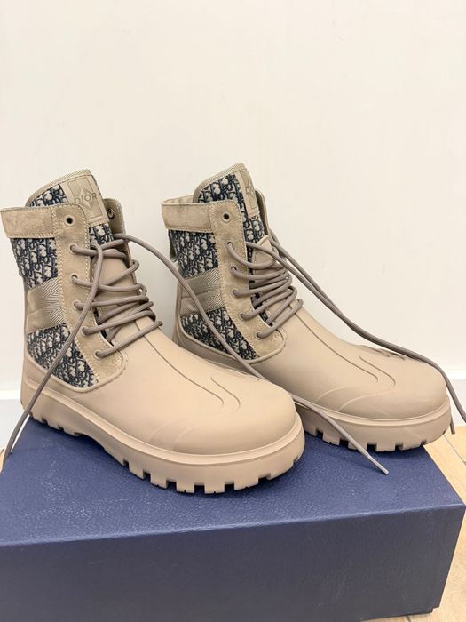 Оригинални унисекс боти Dior
