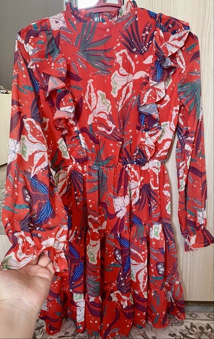 Нежное, шелковое платье S