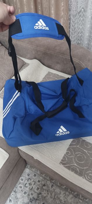 Спортивная сумка adidas