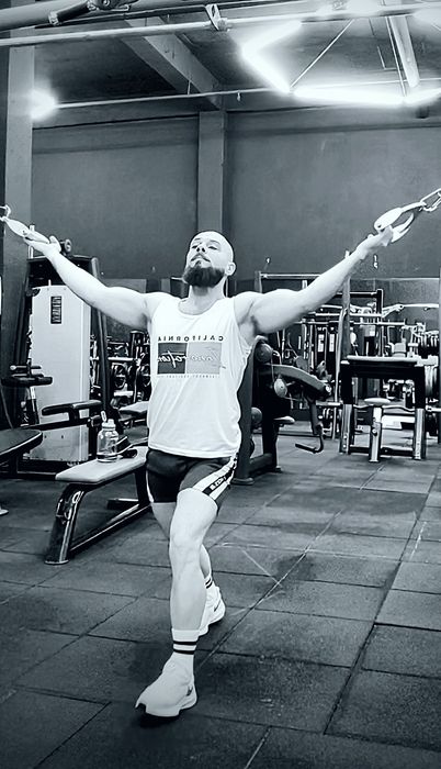 Antrenor personal fitness.