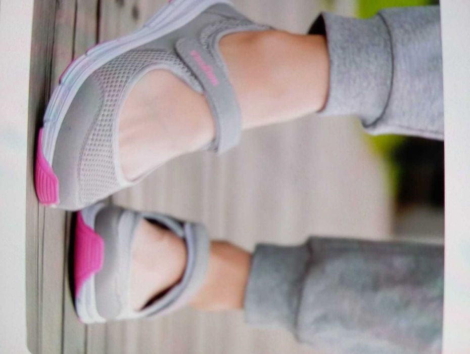 Кросовки  женские. НОВЫЕ!!