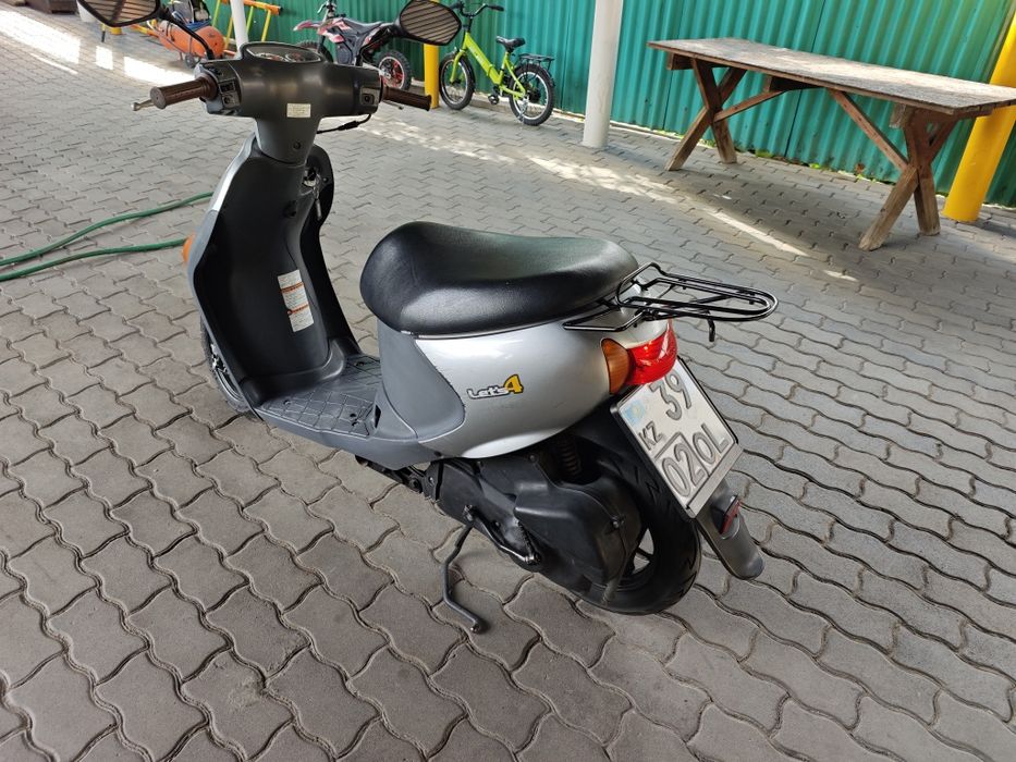 Suzuki let's 4 2013
