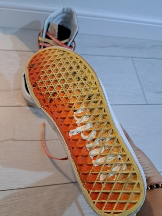 Ghete piele vans  marimea 38.5 cu 24.5 cm