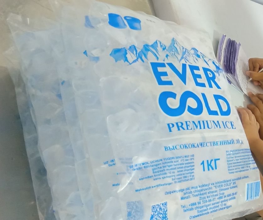 Muz. Koteyl, gazli suv va fresh barlarga