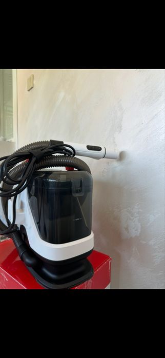 Перяща прахосмукачка за тапицерия и петна Ufesa Eden 600W / 15kPa