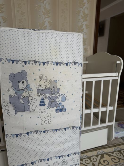Продам кроватку маятник