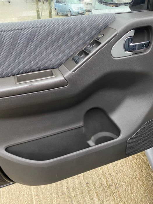 NISSAN NAVARA / 2.5 DCI/  190 Cp / 4x4 / 2015 / factura