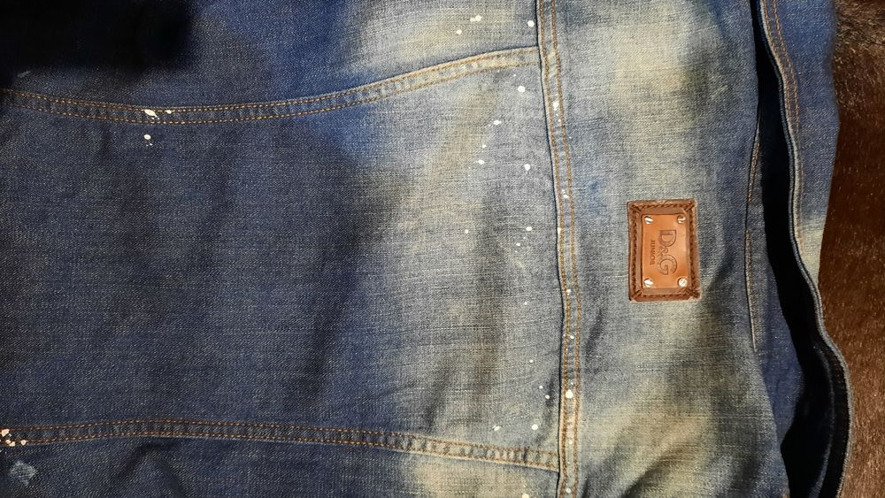 Outfit fusta plasa și Geaca