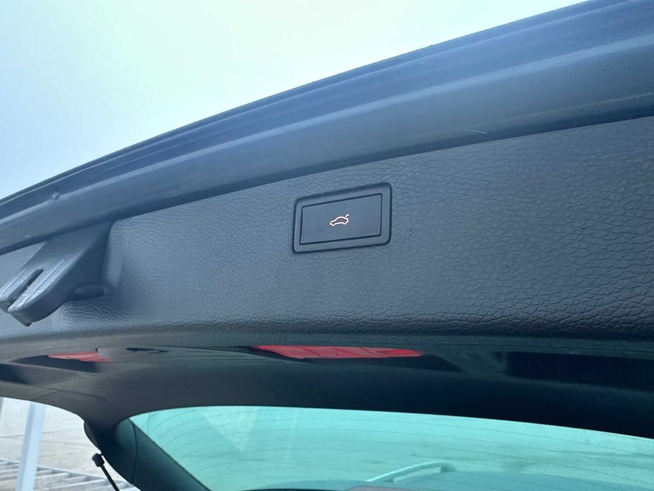 Buton deschidere actionare haion electric VW PASSAT B7 model break