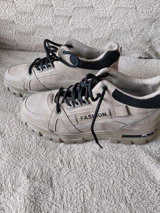 Мужские кроссовки