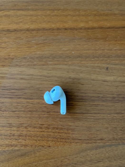 AirPods Pro 2, дясна слушалка + кейс