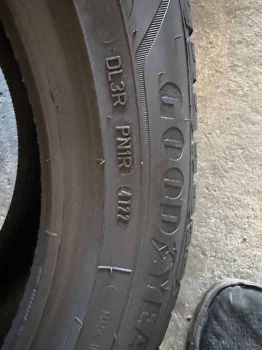 4 anvelope iarna 215/55/17 Goodyear 7-7.3 mm!