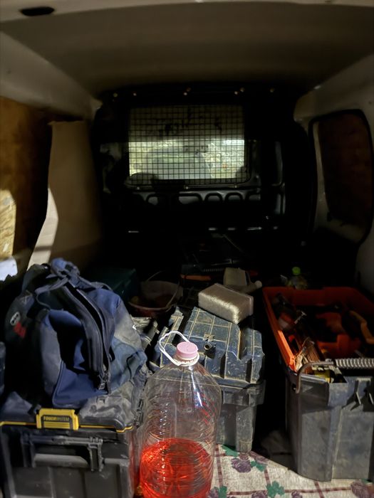 Vand renaul kangoo 4x4 2800euro negociabil