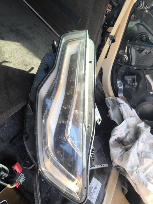 Ляв фар AUDI A6 C7