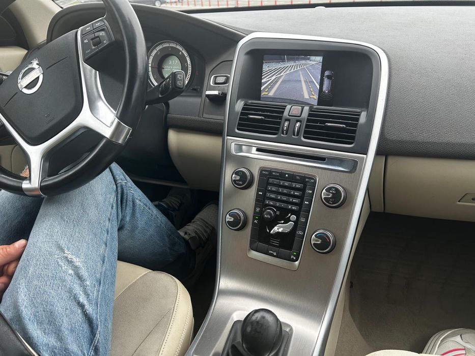 VOLVO XC60 2011 — imagine 5