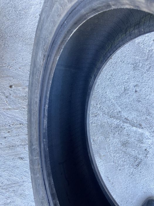 Продам комплект шипованой резины