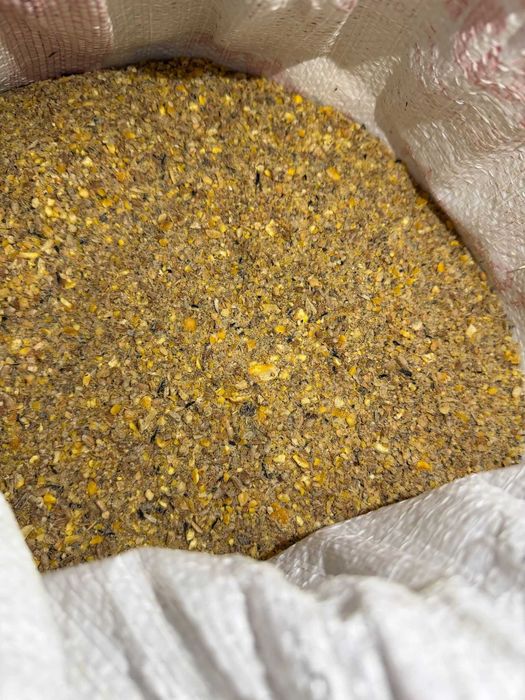 Furaj proteic pentru animale (Porci/Pasari)