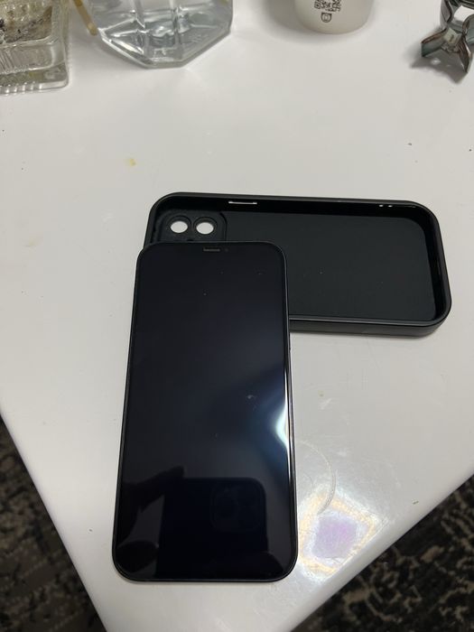 Iphone 12  black