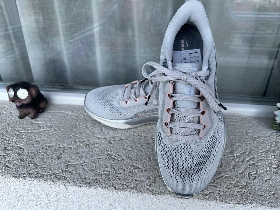 Дамски маратонки Nike