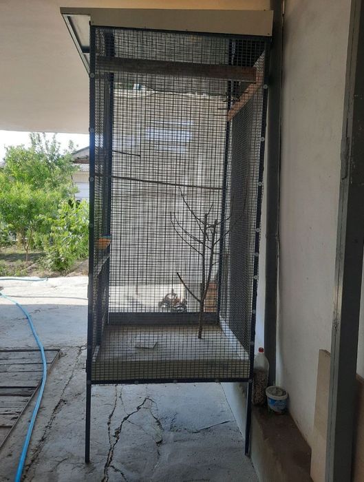 Valer qafas sotiladi