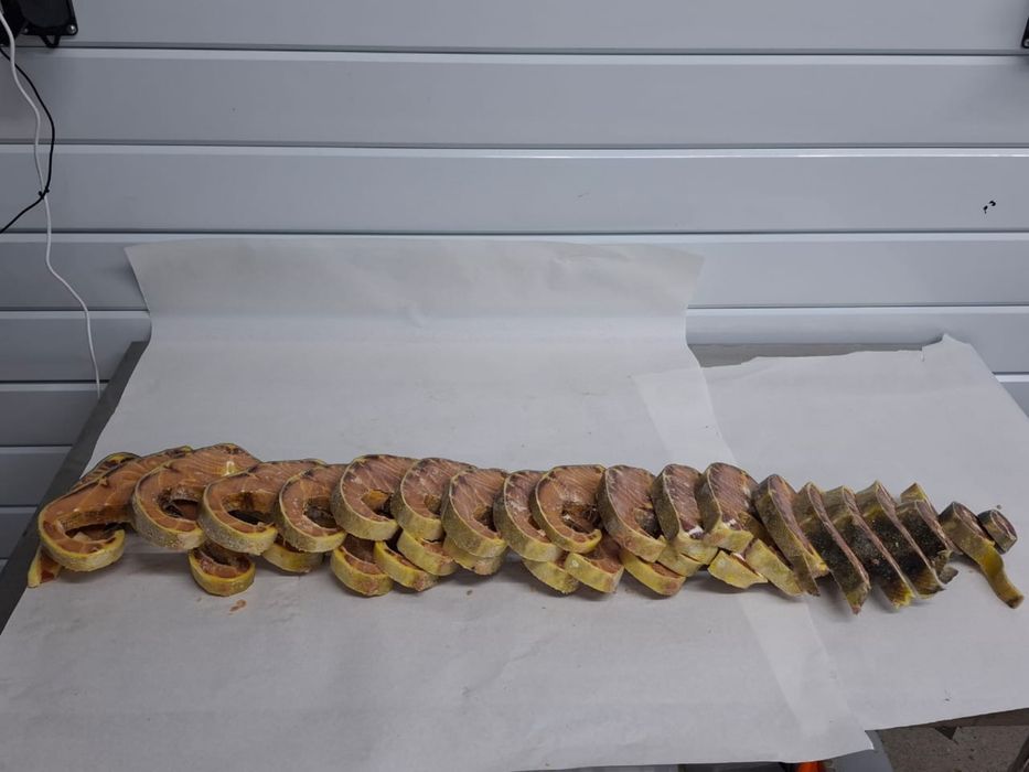 Стейки свежемороженого осетра