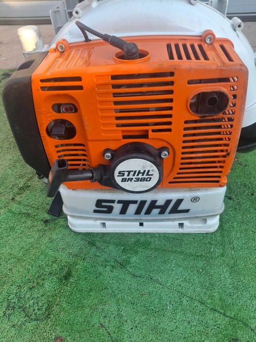 Бензинова двутактова духалка STIHL BR 380