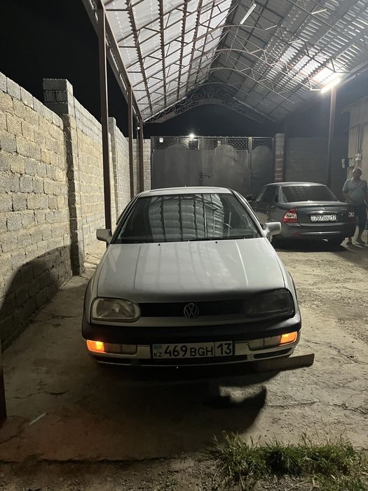 Volkswagen Golf.
