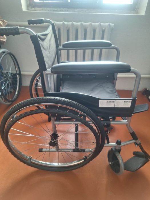 Продам инвалидные коляски