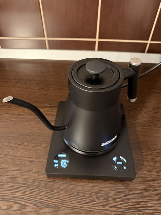 Fierbător electric Gastroback Advanced – 1 L, temperatură reglabilă